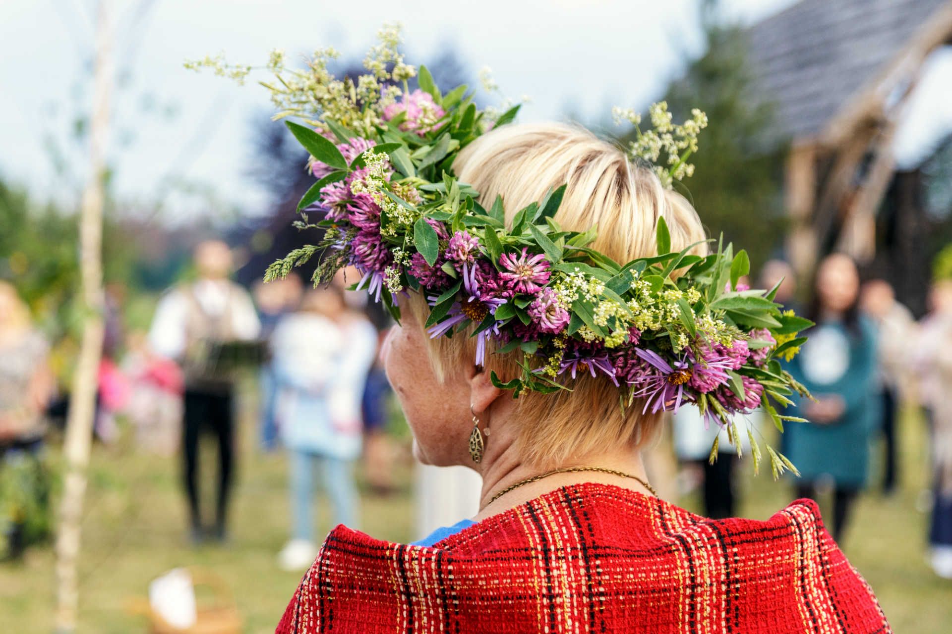 dew-holiday-lithuania-shutterstock_1055626649