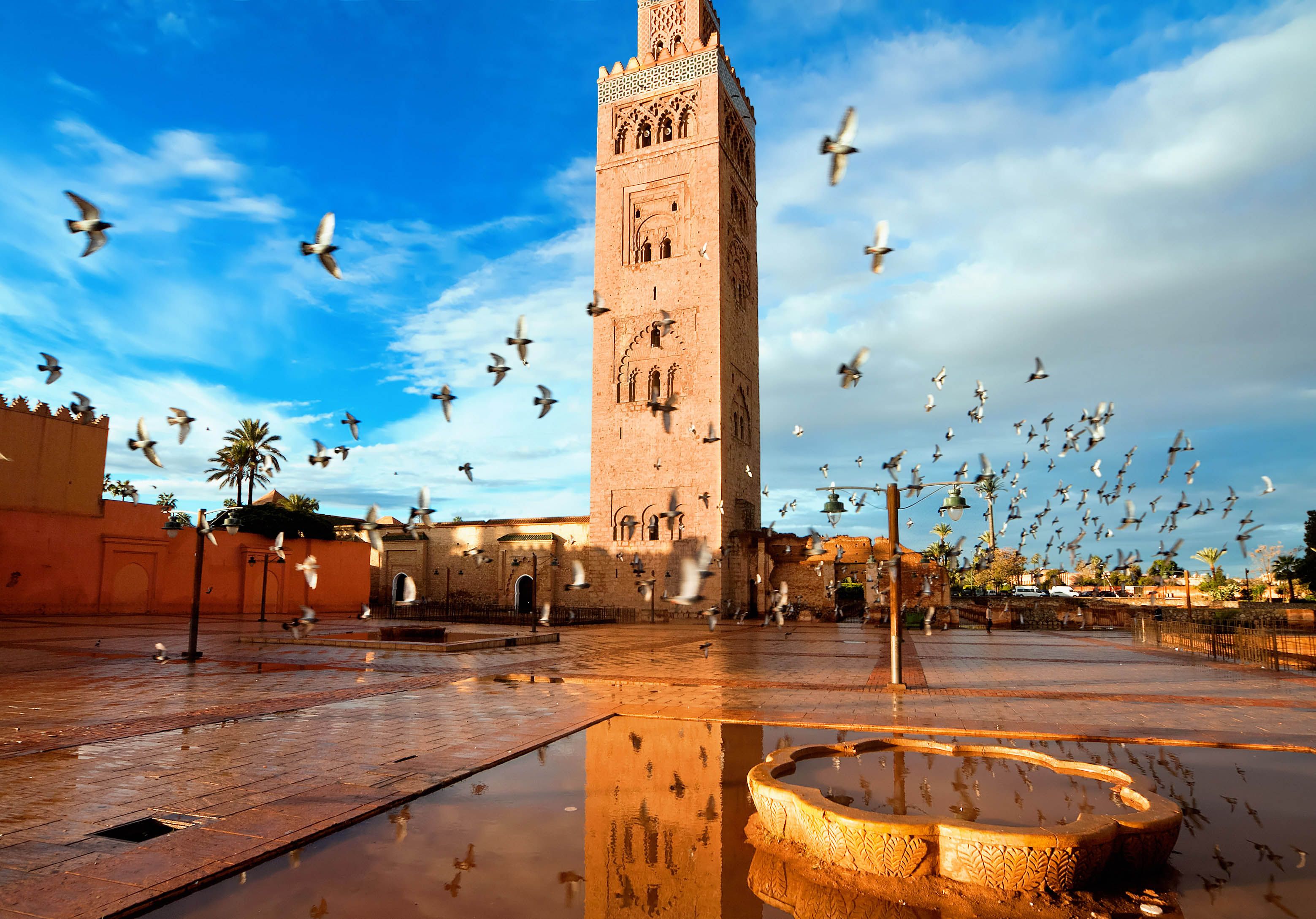 Koutoubia mosque in Marrakech, Morocco © Migel/Shutterstock